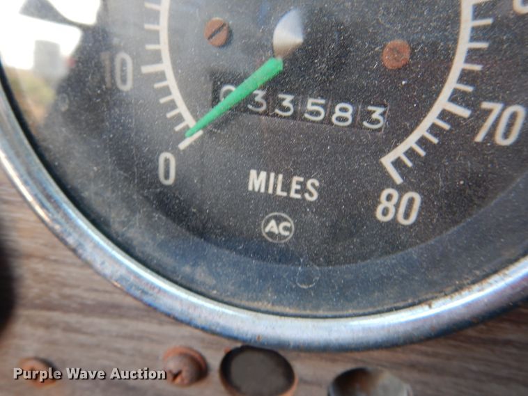 image for item DN5438 1972 GMC 9500  grain truck