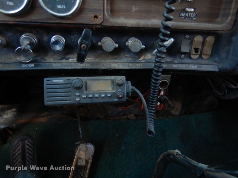 image for item DN5438 1972 GMC 9500  grain truck