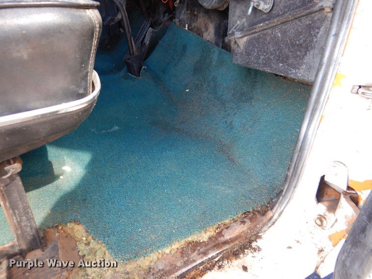 image for item DN5438 1972 GMC 9500  grain truck