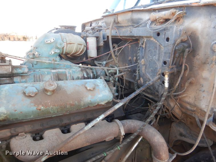 image for item DN5438 1972 GMC 9500  grain truck