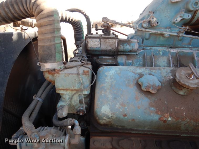 image for item DN5438 1972 GMC 9500  grain truck