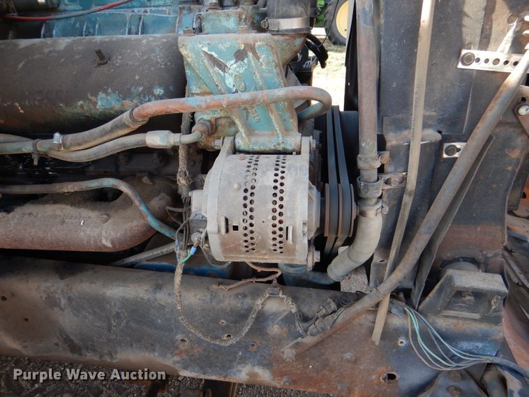 image for item DN5438 1972 GMC 9500  grain truck