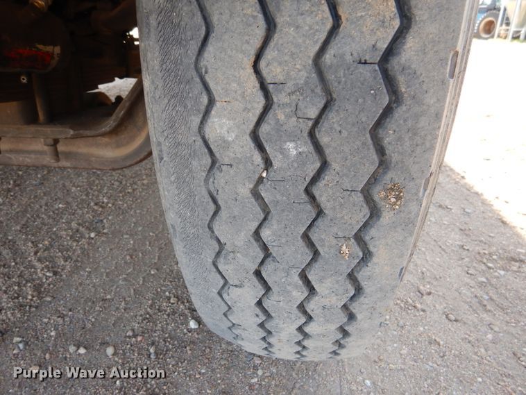 image for item DN5438 1972 GMC 9500  grain truck