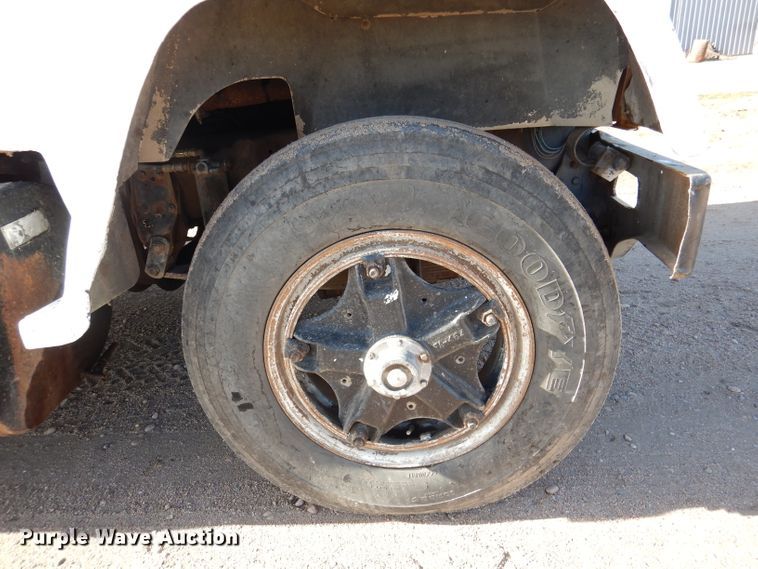 image for item DN5438 1972 GMC 9500  grain truck