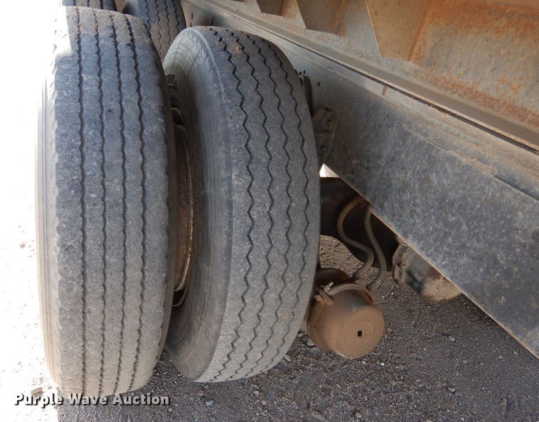 image for item DN5438 1972 GMC 9500  grain truck