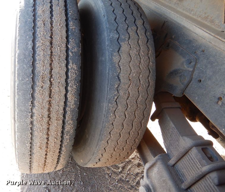 image for item DN5438 1972 GMC 9500  grain truck