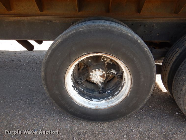 image for item DN5438 1972 GMC 9500  grain truck