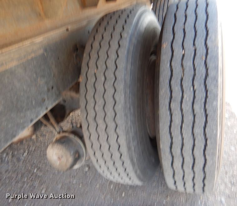 image for item DN5438 1972 GMC 9500  grain truck