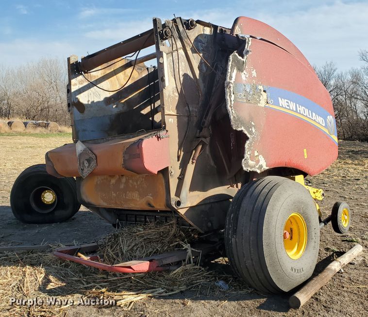 image for item GL9003 2021 New Holland Roll Belt 560  round baler