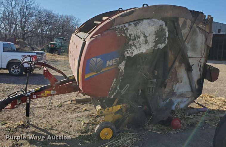 image for item GL9003 2021 New Holland Roll Belt 560  round baler