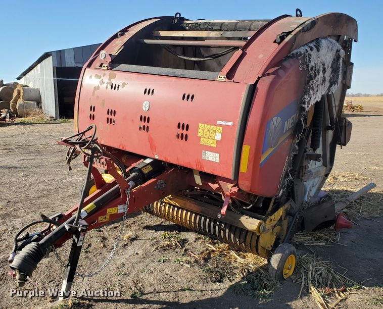 image for item GL9003 2021 New Holland Roll Belt 560  round baler