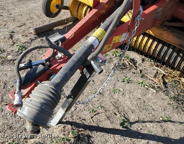 image for item GL9003 2021 New Holland Roll Belt 560  round baler