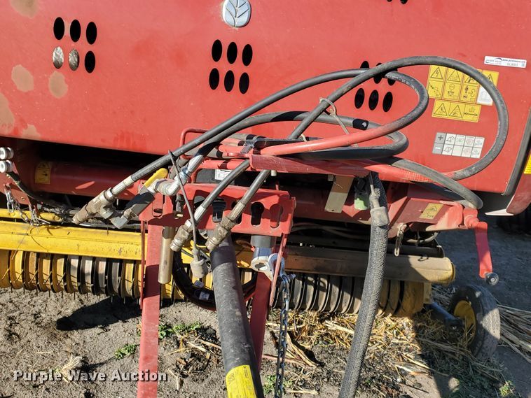 image for item GL9003 2021 New Holland Roll Belt 560  round baler