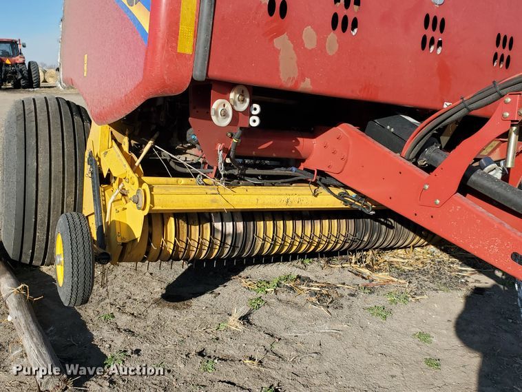 image for item GL9003 2021 New Holland Roll Belt 560  round baler