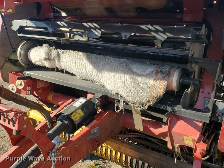 image for item GL9003 2021 New Holland Roll Belt 560  round baler