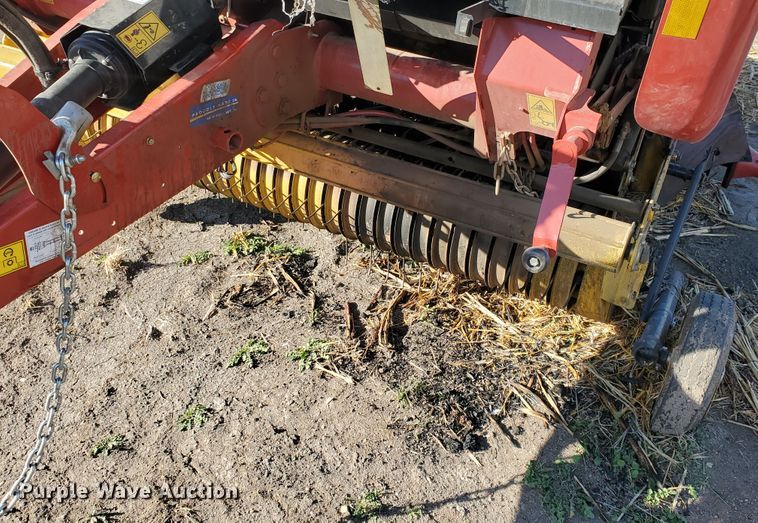 image for item GL9003 2021 New Holland Roll Belt 560  round baler