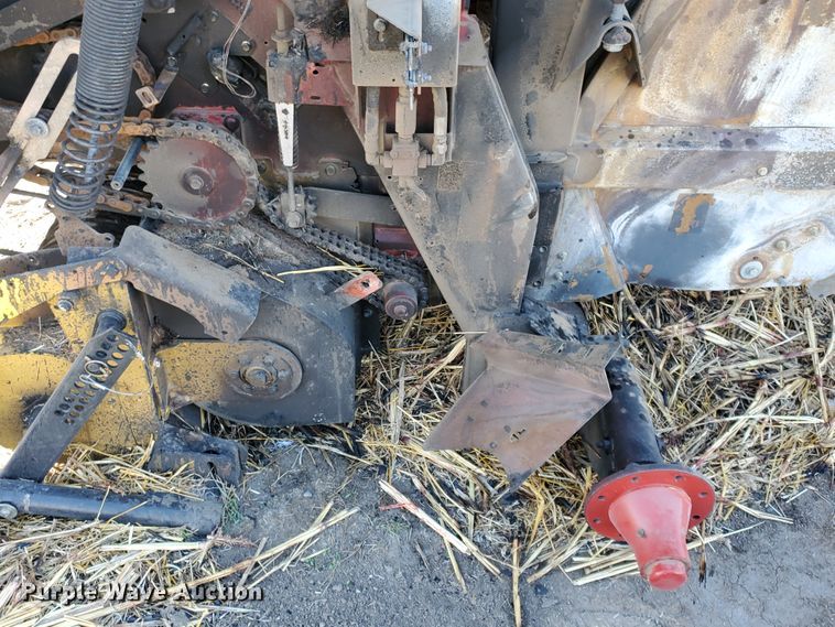 image for item GL9003 2021 New Holland Roll Belt 560  round baler