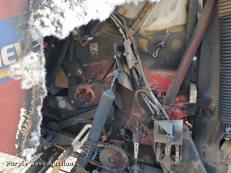 image for item GL9003 2021 New Holland Roll Belt 560  round baler