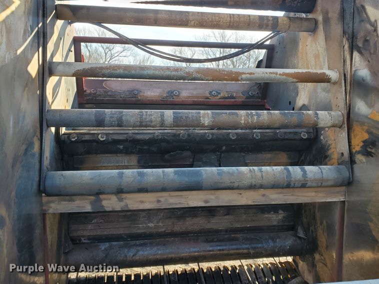 image for item GL9003 2021 New Holland Roll Belt 560  round baler