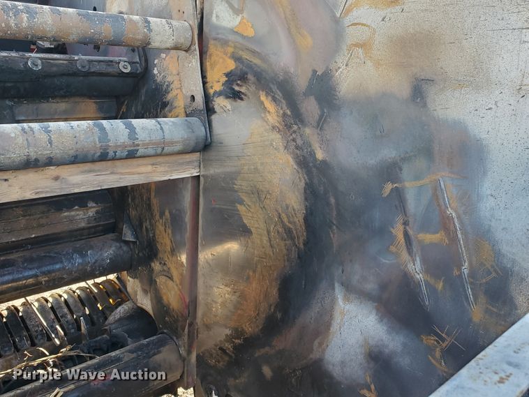 image for item GL9003 2021 New Holland Roll Belt 560  round baler