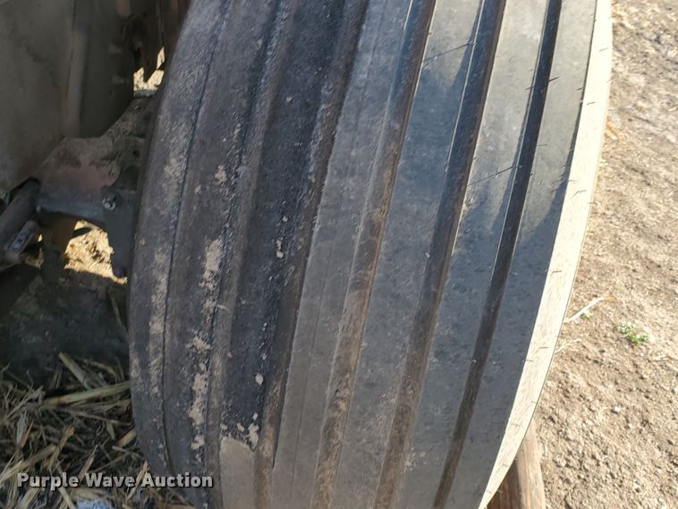 image for item GL9003 2021 New Holland Roll Belt 560  round baler