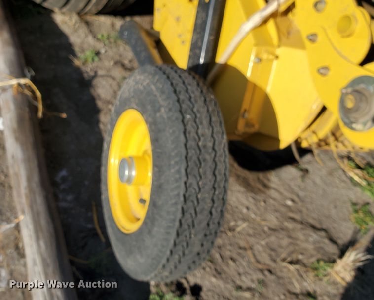 image for item GL9003 2021 New Holland Roll Belt 560  round baler