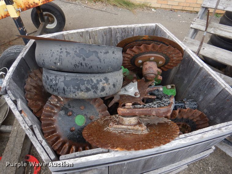 image for item IH9097 Planter parts