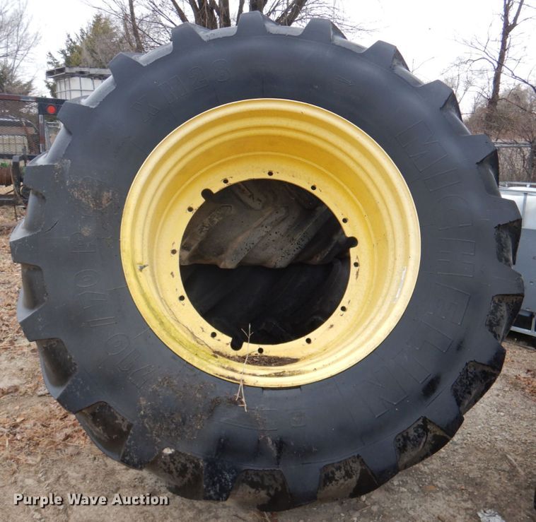 image for item IH9098 Tires and wheels