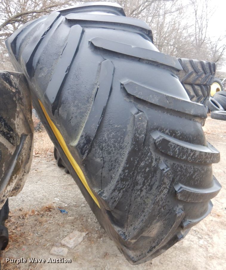 image for item IH9098 Tires and wheels