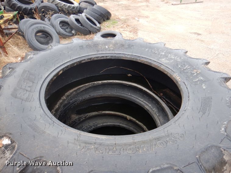 image for item IH9098 Tires and wheels