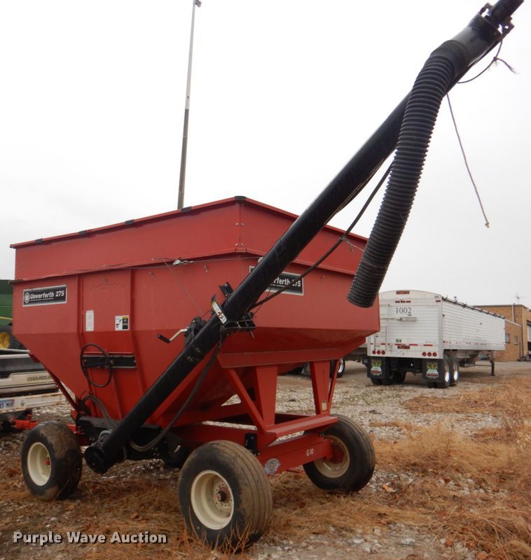 image for item IH9099 Unverferth GB275  gravity wagon