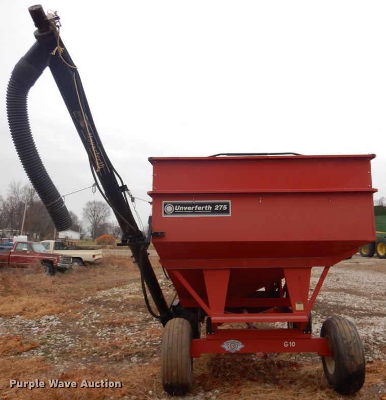 image for item IH9099 Unverferth GB275  gravity wagon