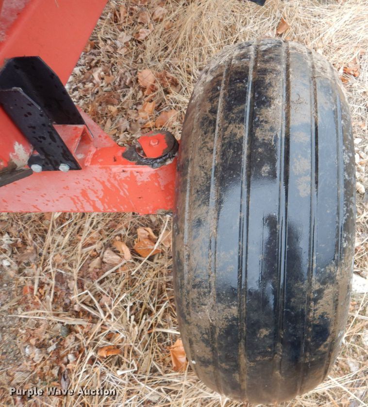 image for item IH9099 Unverferth GB275  gravity wagon