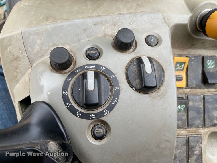 image for item IJ9556 2012 Claas Lexion 750TT  RWA combine