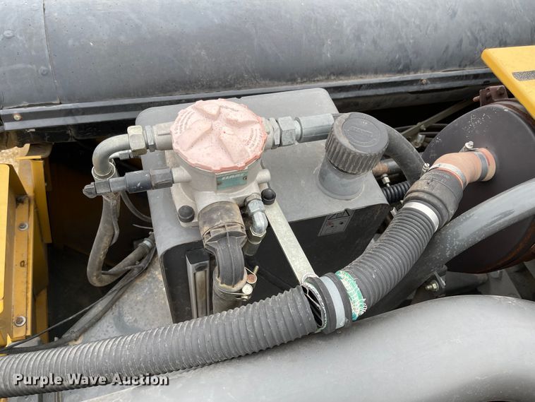 image for item IJ9556 2012 Claas Lexion 750TT  RWA combine