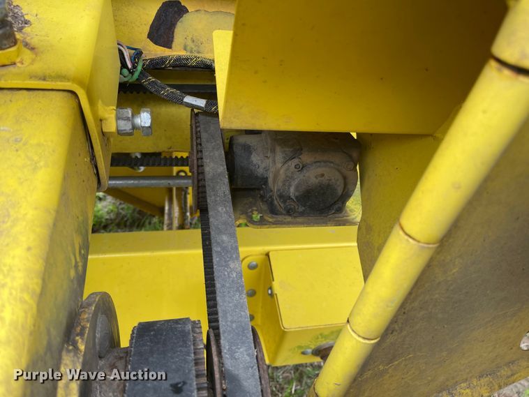 image for item IJ9560 2015 Honey Bee AF235  flex draper head