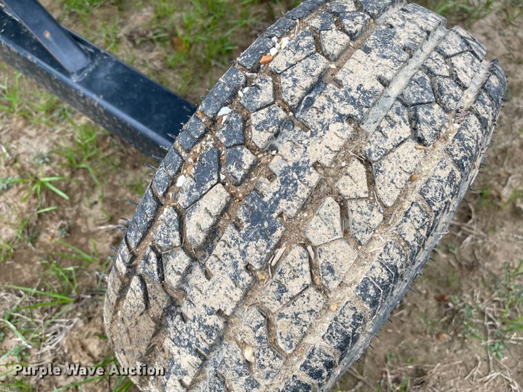 image for item IJ9560 2015 Honey Bee AF235  flex draper head