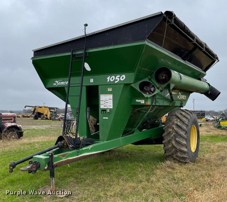 image for item IJ9561 Demco 1050  grain cart
