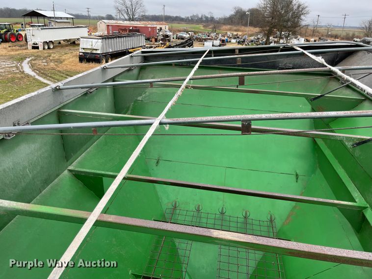 image for item IJ9561 Demco 1050  grain cart