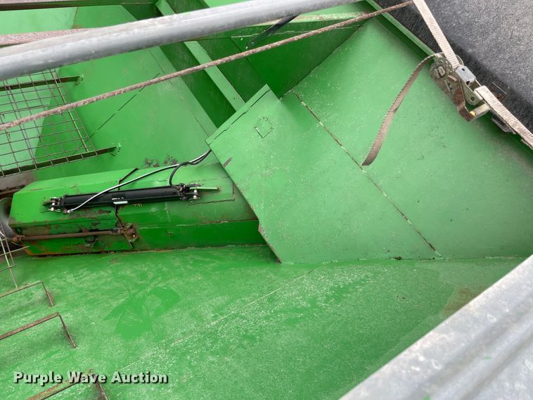 image for item IJ9561 Demco 1050  grain cart