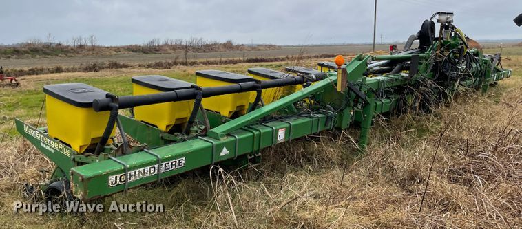 image for item IJ9564 John Deere 1720  planter
