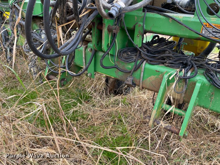 image for item IJ9564 John Deere 1720  planter