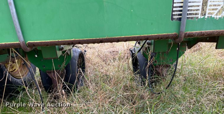 image for item IJ9564 John Deere 1720  planter
