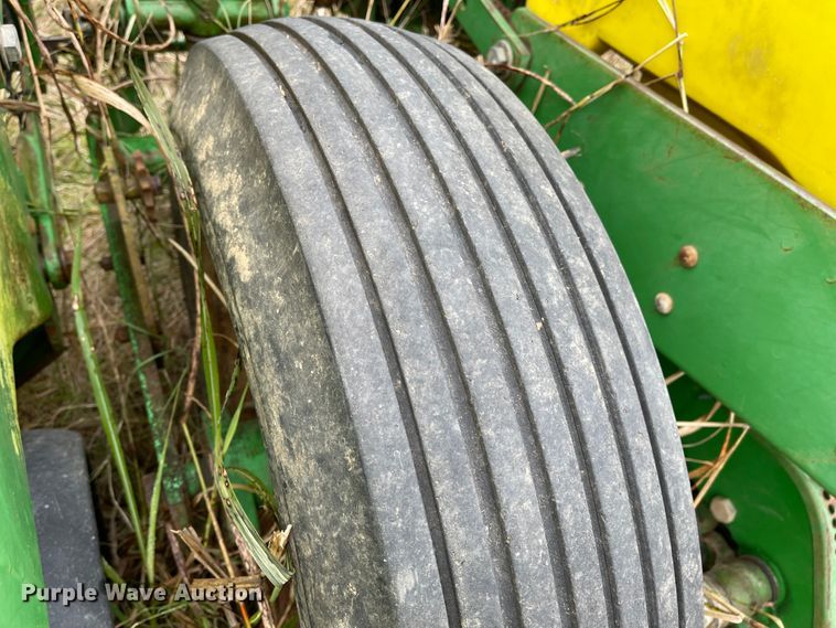 image for item IJ9564 John Deere 1720  planter
