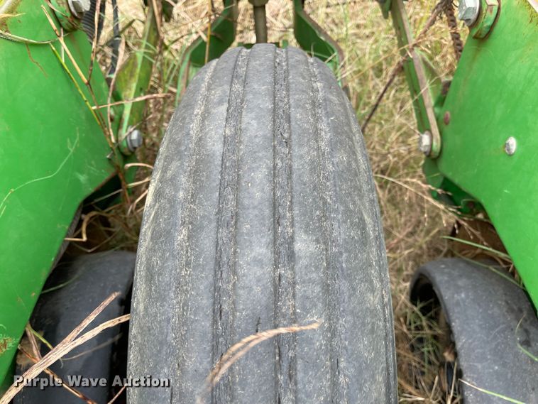 image for item IJ9564 John Deere 1720  planter