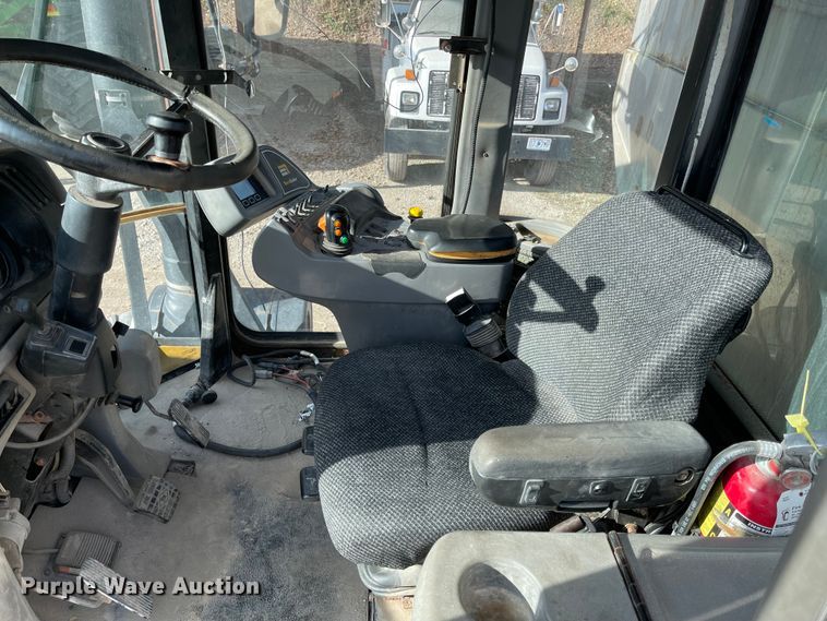 image for item IJ9571 Ag-Chem TerraGator 6103  applicator