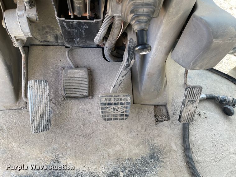 image for item IJ9571 Ag-Chem TerraGator 6103  applicator