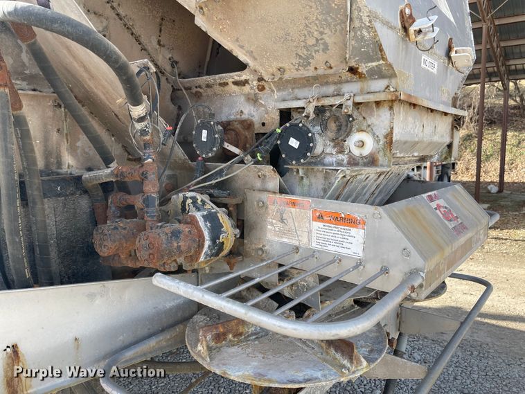 image for item IJ9571 Ag-Chem TerraGator 6103  applicator