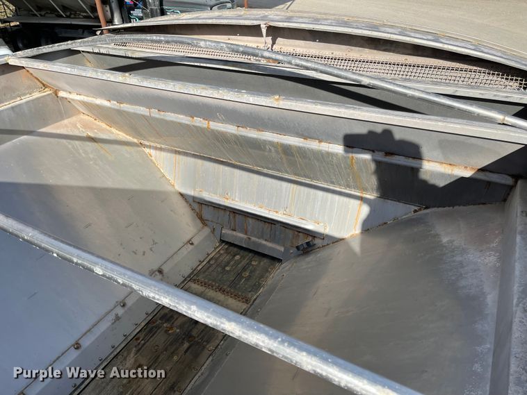 image for item IJ9571 Ag-Chem TerraGator 6103  applicator