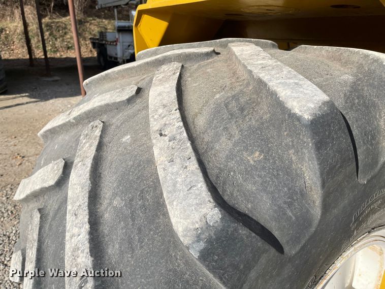 image for item IJ9571 Ag-Chem TerraGator 6103  applicator